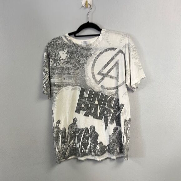 Gildan Men's Black & White Linkin Park Graphic Sketches Band T-Shirt Size L - Picture 1 of 7